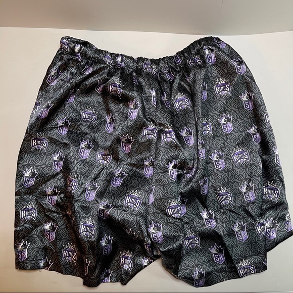 Sacramento Kings Basketball shorts size la… - Picture 2 of 5
